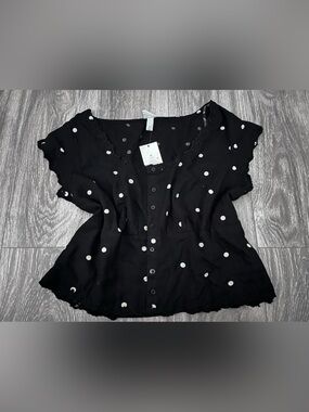 A. New. Day Black Polka Dot Button-Front Blouse size XL